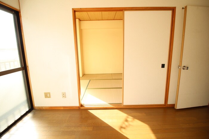 物件内観写真7　(居室)