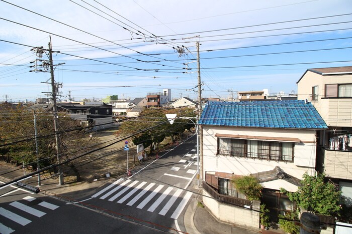 物件内観写真16　(室内からの展望)