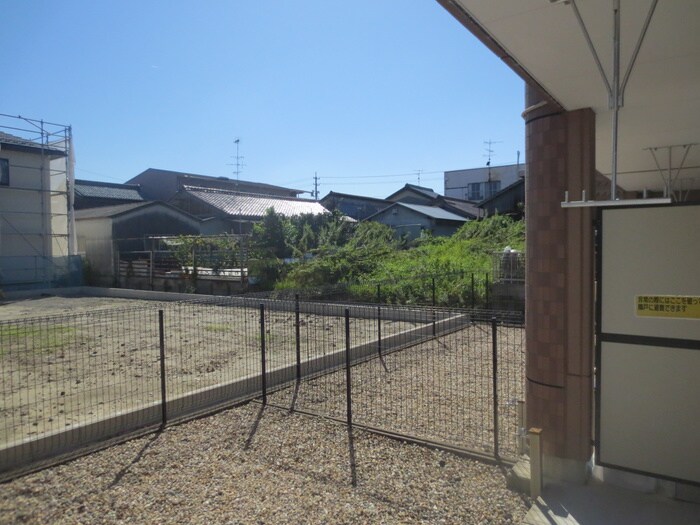 物件内観写真21　(室内からの展望)