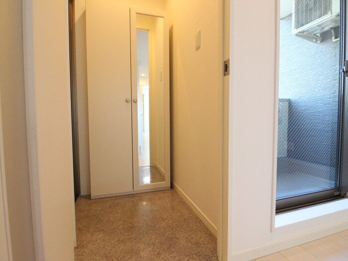 物件内観写真17　(玄関)