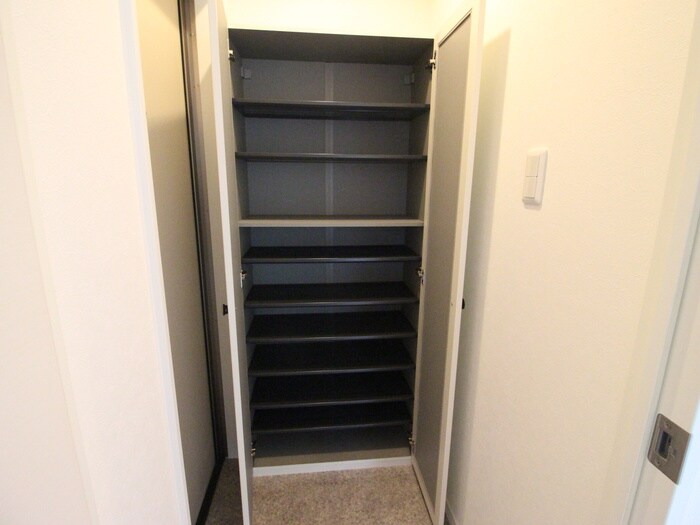 物件内観写真18　(靴箱)