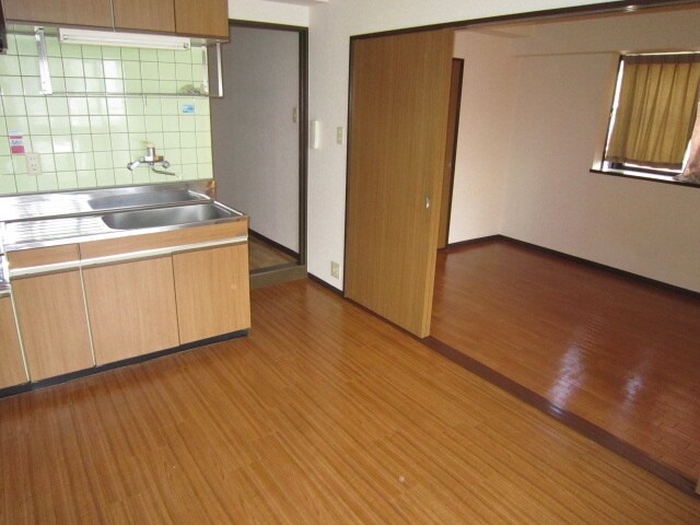 物件内観写真10　(居室)