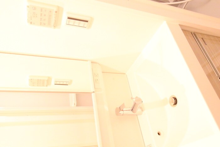 物件内観写真6　(洗面)