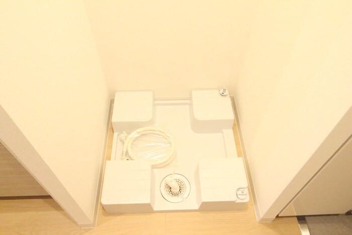 物件内観写真7　(洗濯機置場)