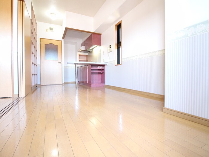 物件内観写真8　(居室)