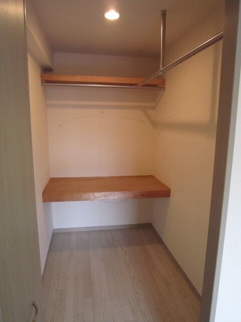 物件内観写真8　(収納)