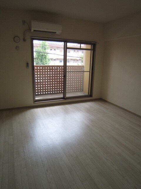 物件内観写真16　(居室)