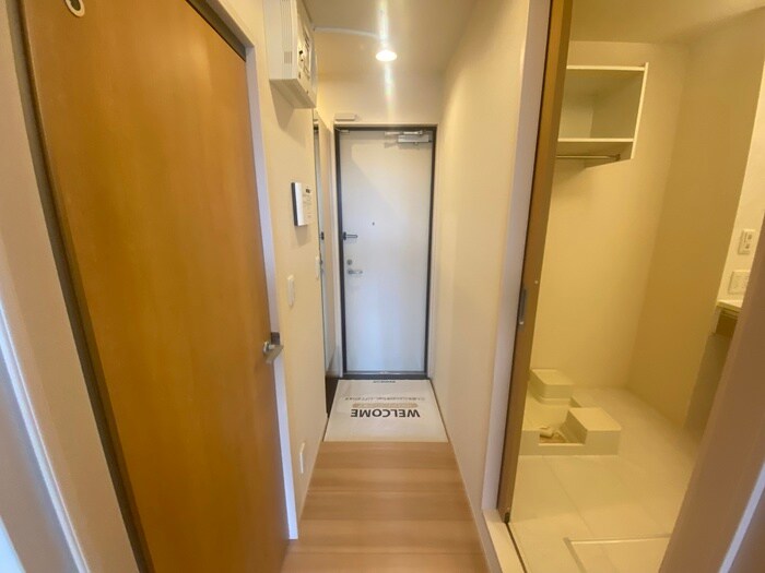 物件内観写真17　(玄関)