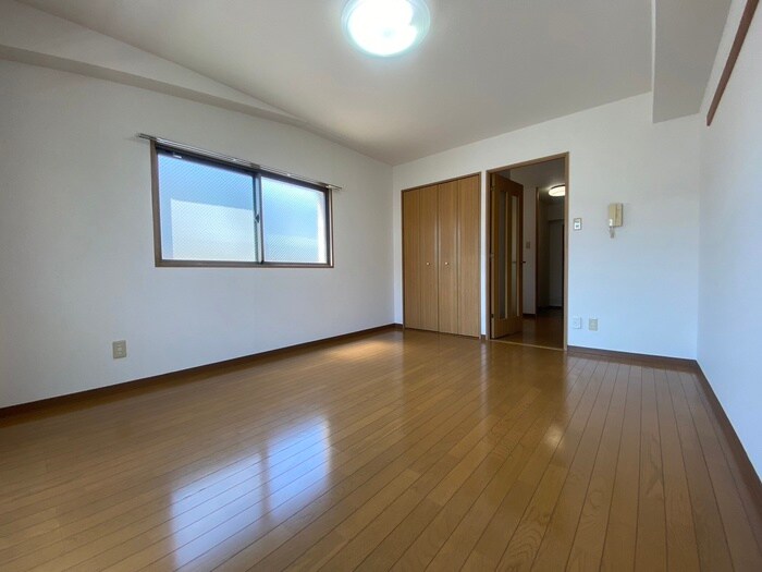 物件内観写真10　(居室)