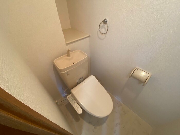 物件内観写真16　(トイレ)