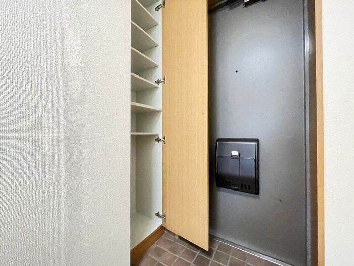 物件内観写真19　(靴箱)