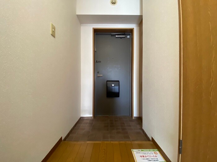 物件内観写真19　(玄関)