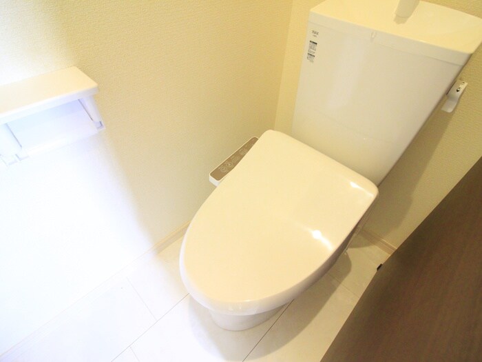 物件内観写真6　(トイレ)