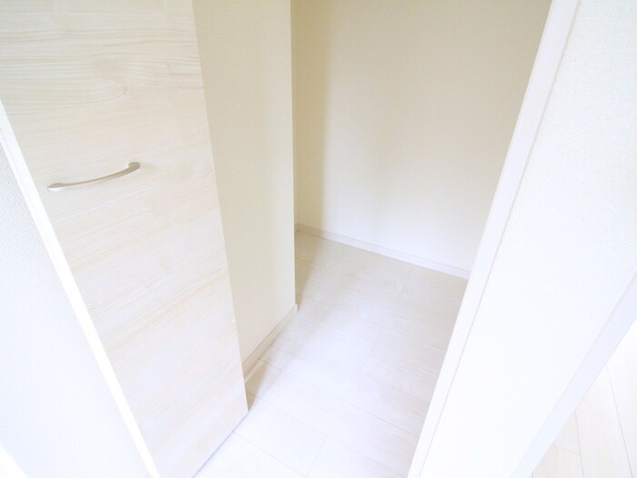 物件内観写真8　(収納)