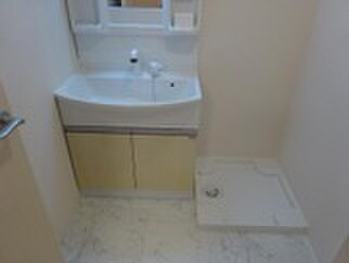 物件内観写真10　(洗濯機置場)