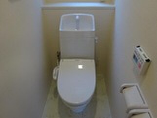 物件内観写真13　(トイレ)