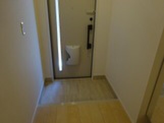 物件内観写真14　(玄関)