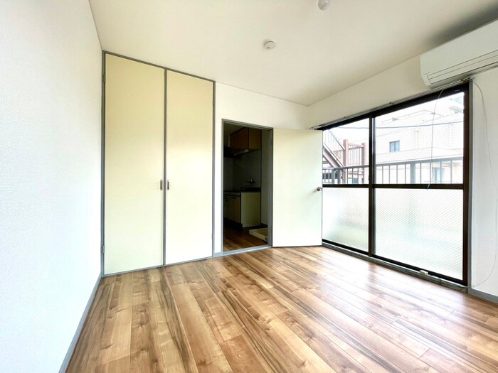 物件内観写真10　(居室)