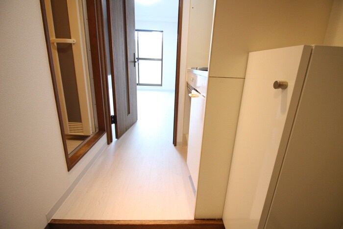 物件内観写真15　(玄関)