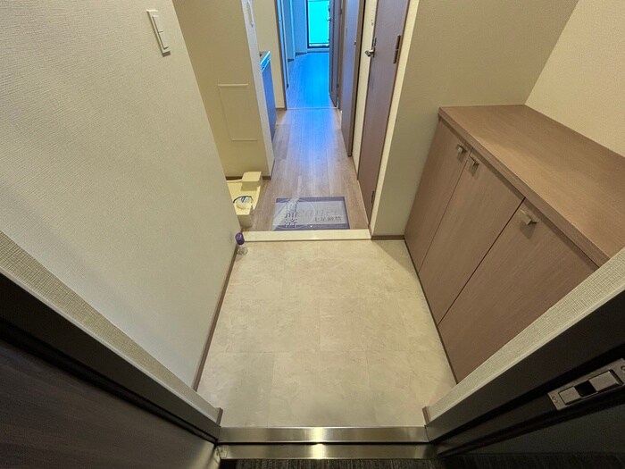 物件内観写真14　(玄関)