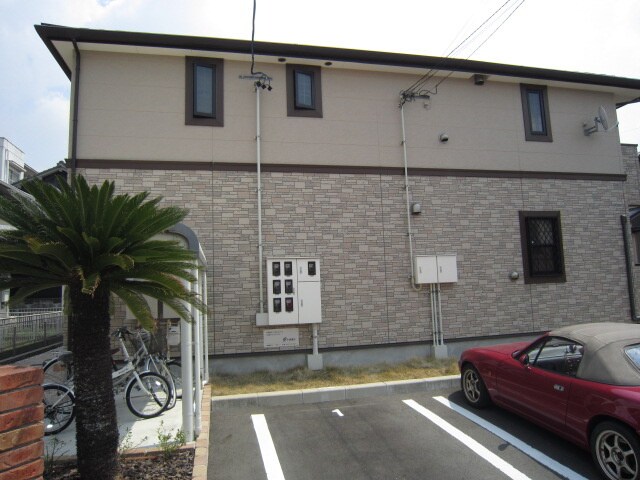 物件外観写真3　(駐車場)