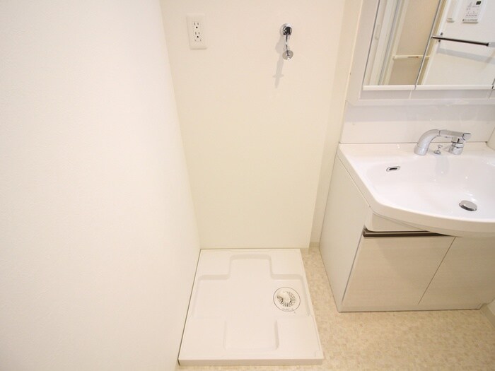 物件内観写真14　(洗濯機置場)