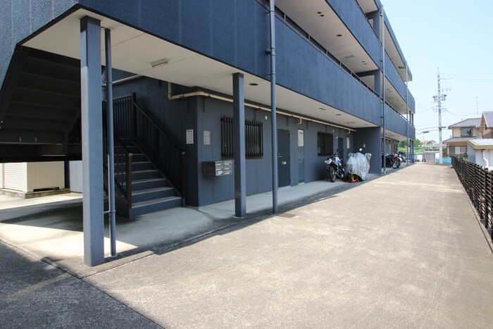 物件外観写真3　(外観写真)