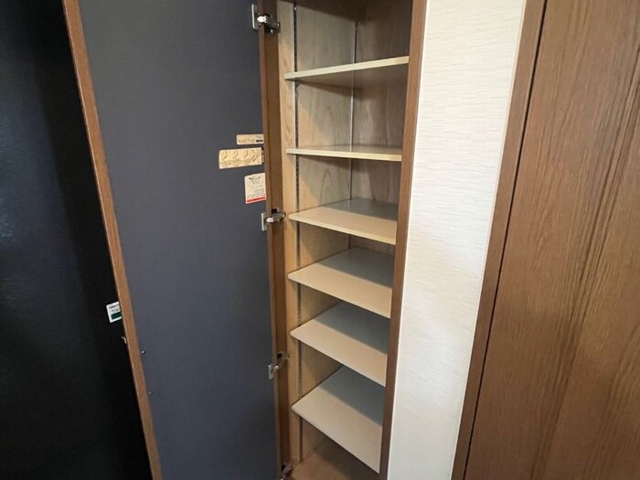 物件内観写真19　(靴箱)
