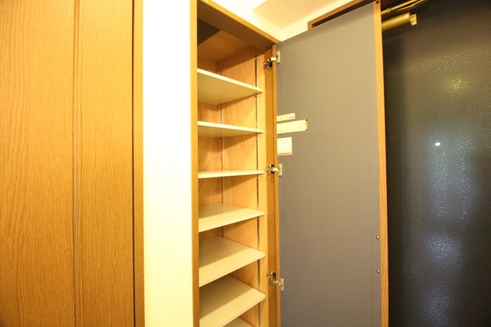 物件内観写真19　(靴箱)