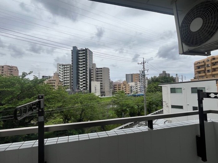 物件内観写真21　(室内からの展望)