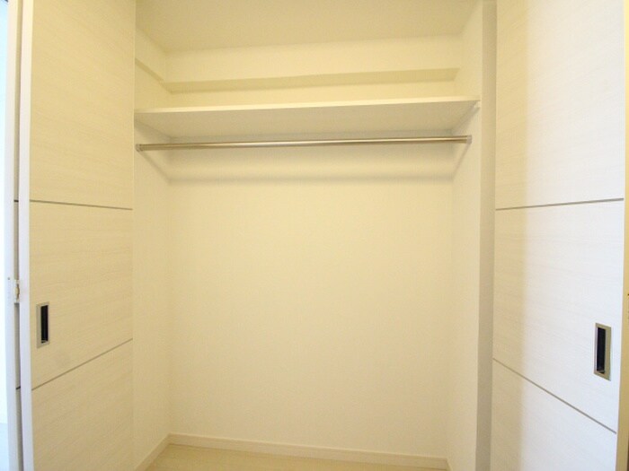 物件内観写真12　(収納)