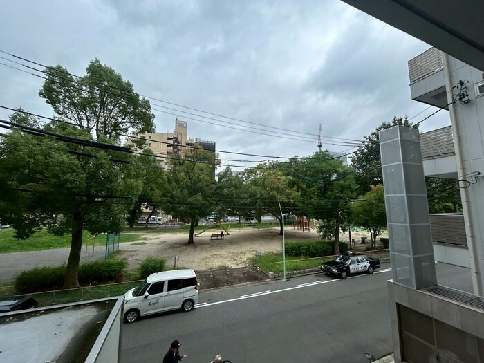 物件内観写真16　(室内からの展望)