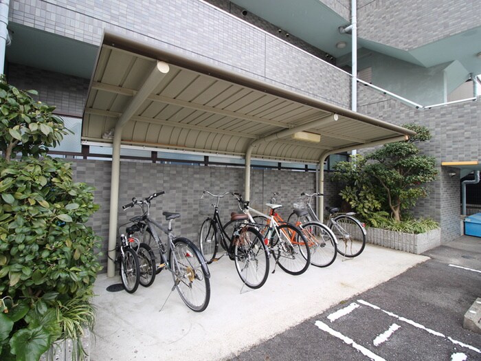 物件外観写真5　(駐輪場)