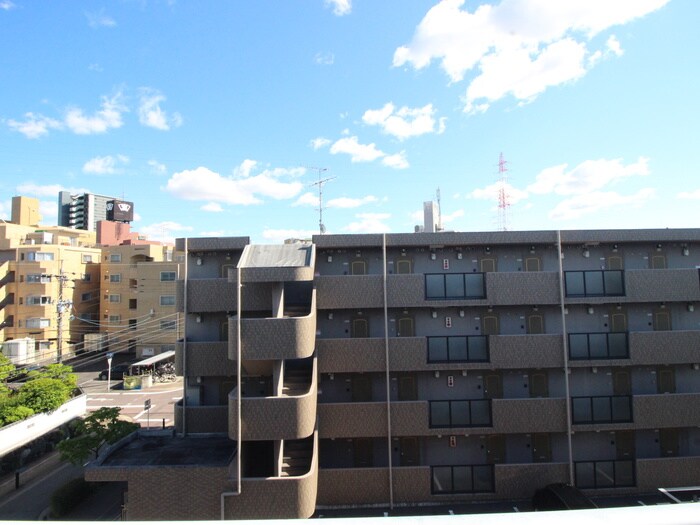 物件内観写真22　(室内からの展望)