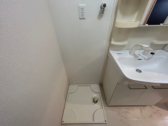 物件内観写真11　(洗濯機置場)