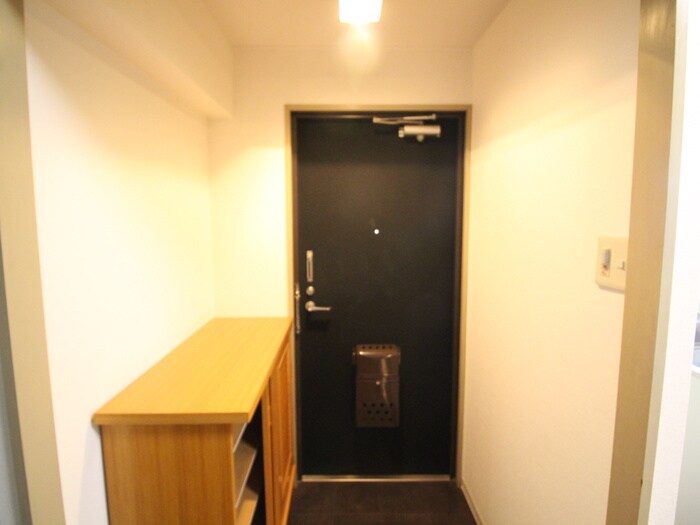 物件内観写真19　(玄関)