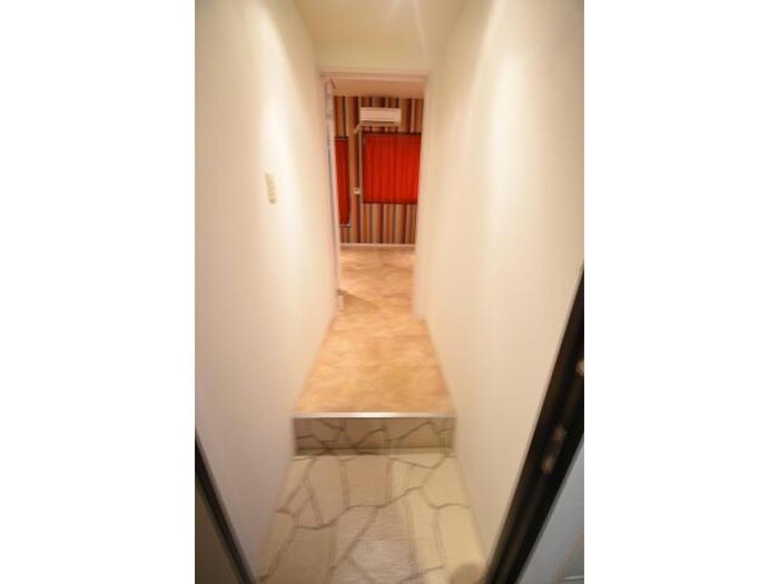 物件内観写真16　(廊下)