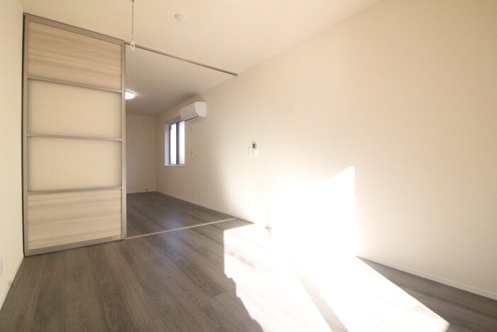 物件内観写真8　(居室)