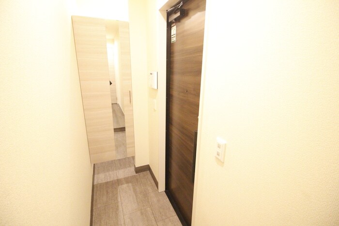 物件内観写真14　(玄関)
