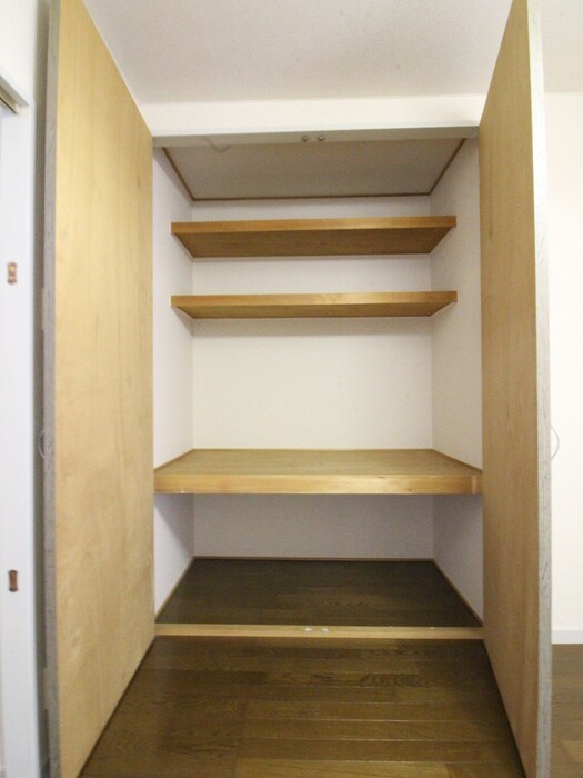 物件内観写真13　(収納)