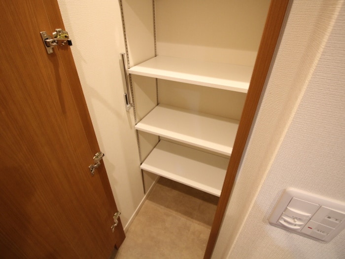 物件内観写真6　(靴箱)