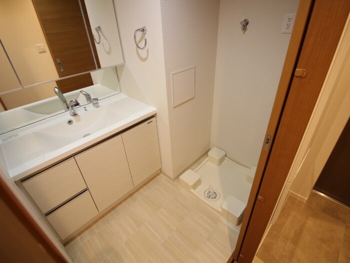 物件内観写真8　(洗面)