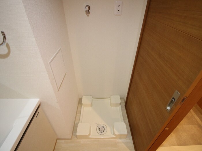 物件内観写真9　(洗濯機置場)