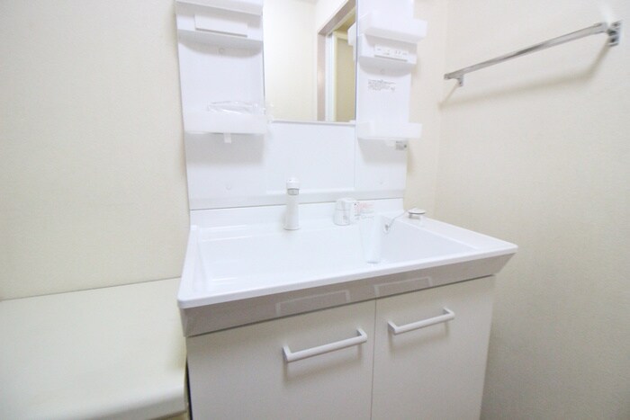 物件内観写真11　(洗面)