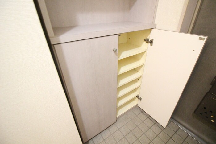 物件内観写真15　(靴箱)