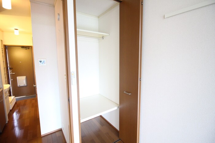 物件内観写真8　(収納)