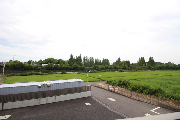 物件内観写真16　(室内からの展望)