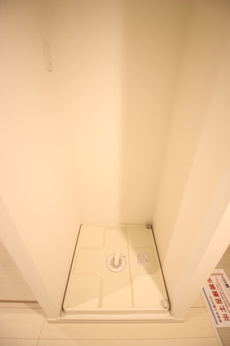 物件内観写真12　(洗濯機置場)