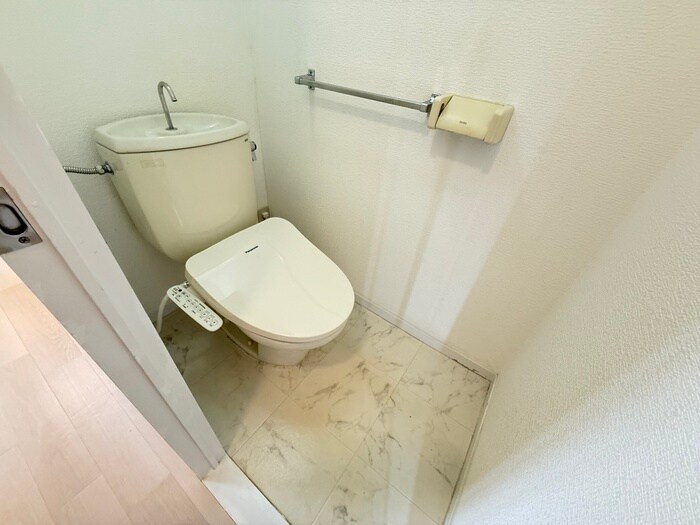 物件内観写真14　(トイレ)