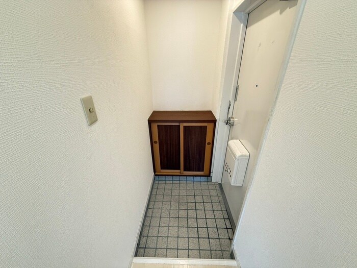 物件内観写真19　(玄関)